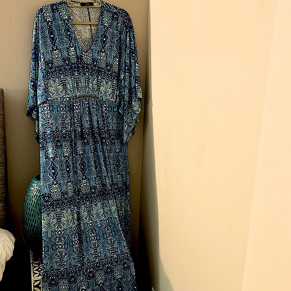 Caftan in blue shades